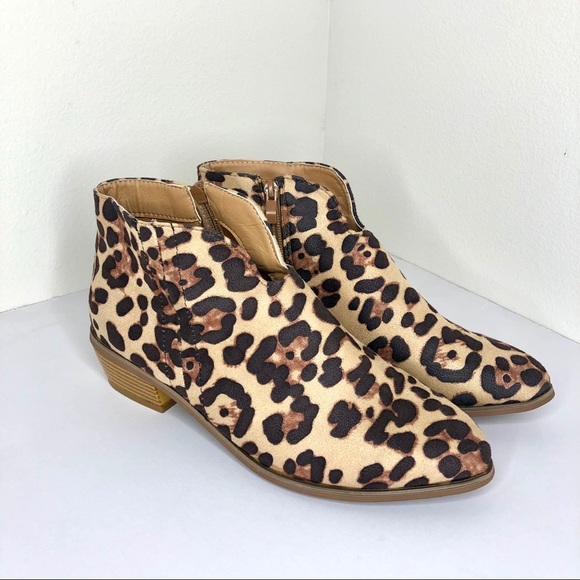 Shoes - ✨LIKE NEW✨ Cheetah Print Booties